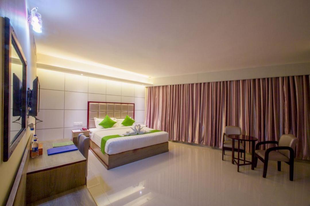 Hotel Mira Garden 巴纳内拉斯 外观 照片
