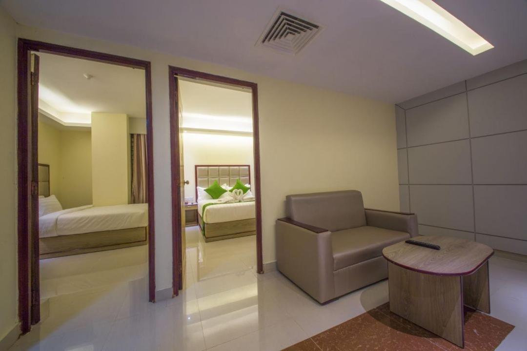 Hotel Mira Garden 巴纳内拉斯 外观 照片