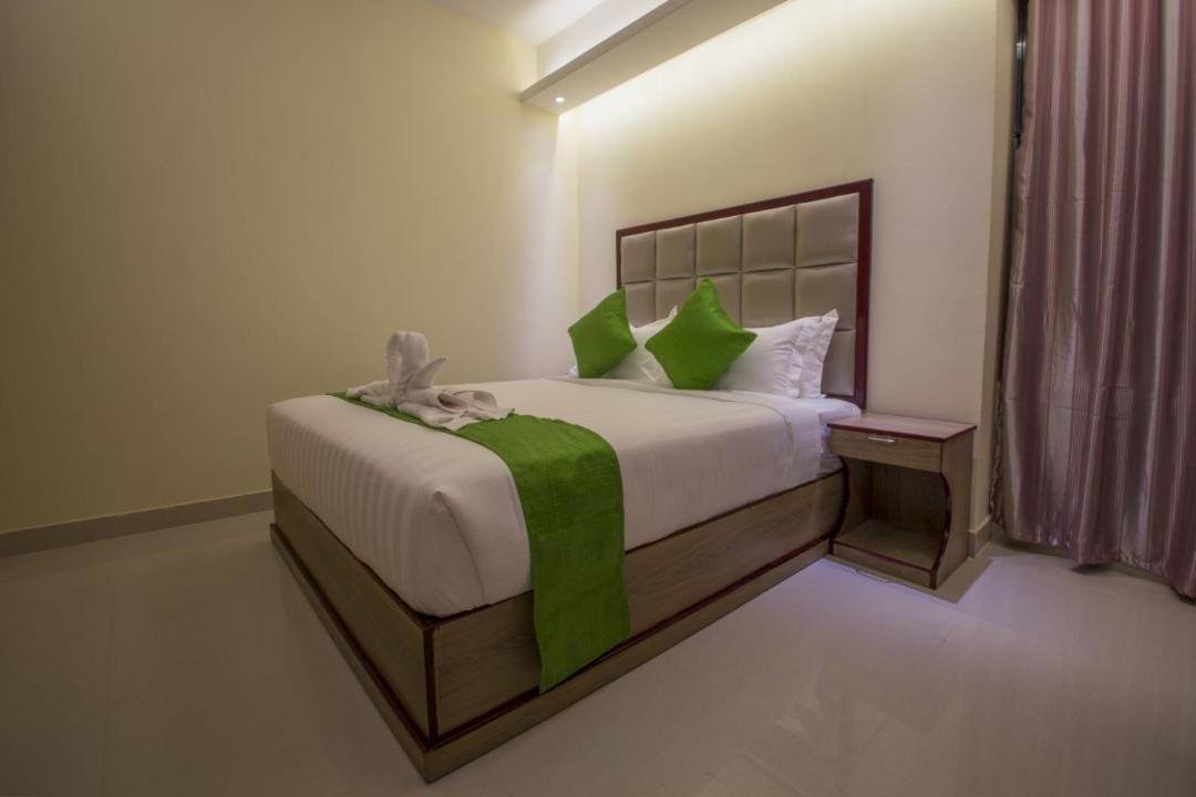 Hotel Mira Garden 巴纳内拉斯 外观 照片