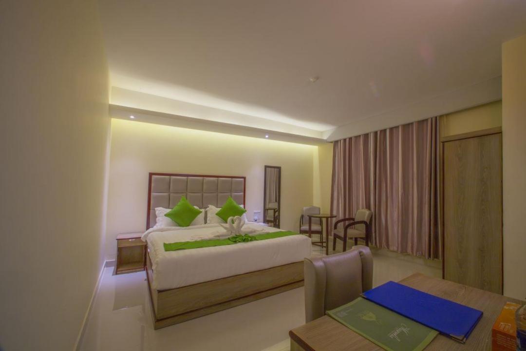 Hotel Mira Garden 巴纳内拉斯 外观 照片